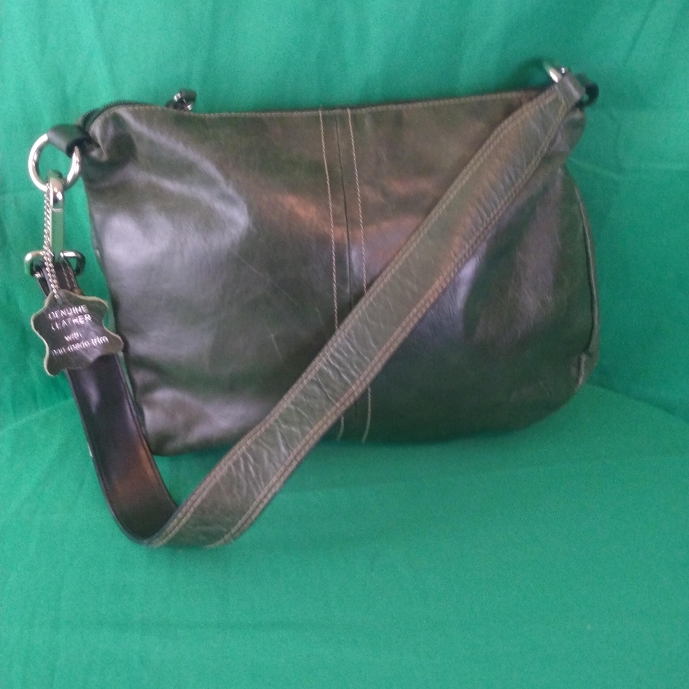 Giani Bernini Green Leather Shoulder Purse